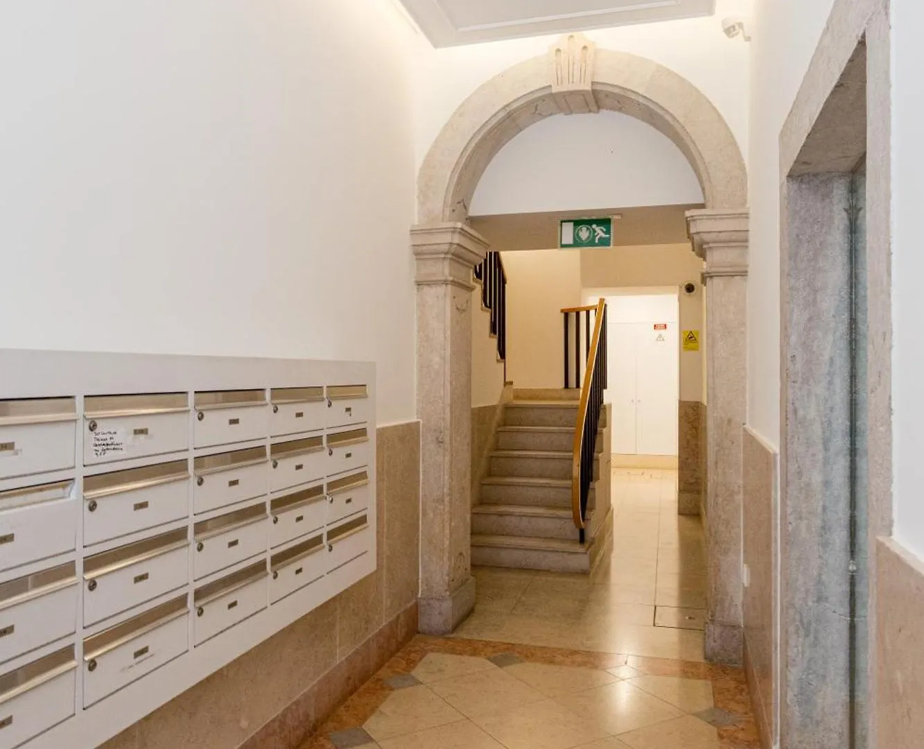 Joivy Modern Flat With River View Near Bica Elevator Lisboa Apartman
