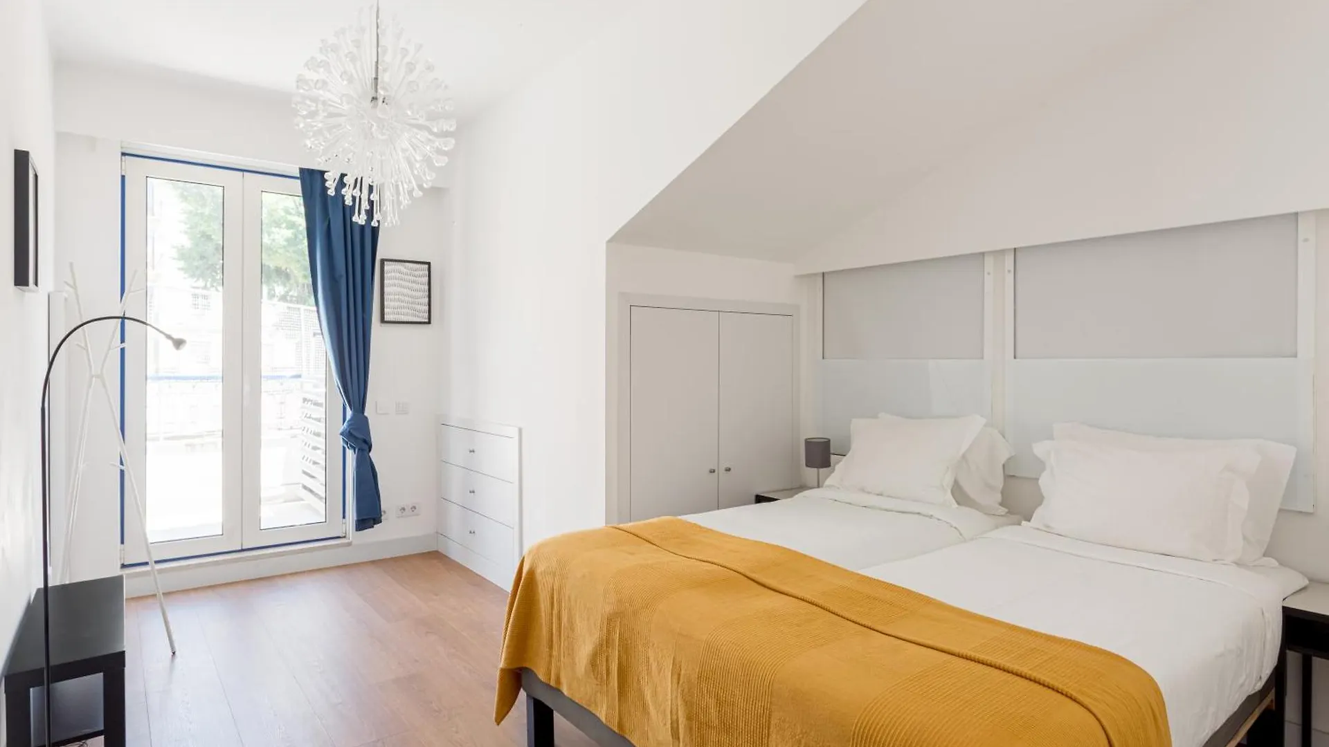 Joivy Modern Flat With River View Near Bica Elevator Lisboa
